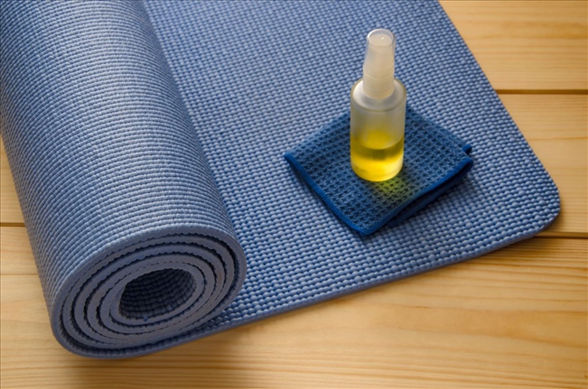 Methods to Clean Your Yoga Mat